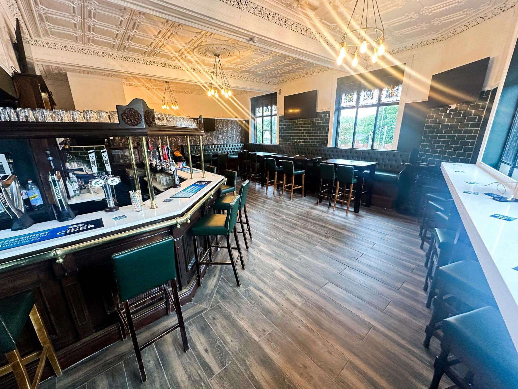 The Valley Inn Ливърпул Екстериор снимка